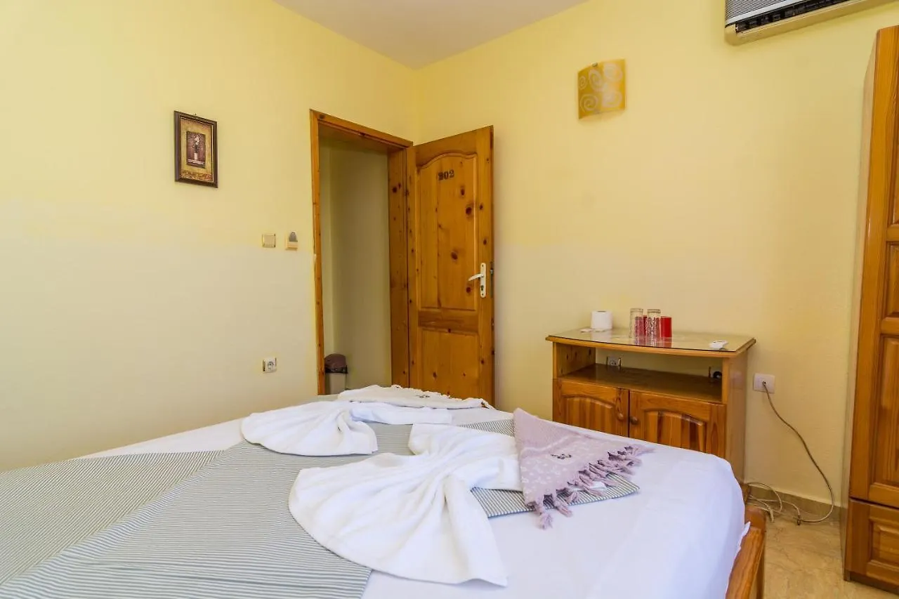 Fener Guest House Поморие 3*,  Болгария